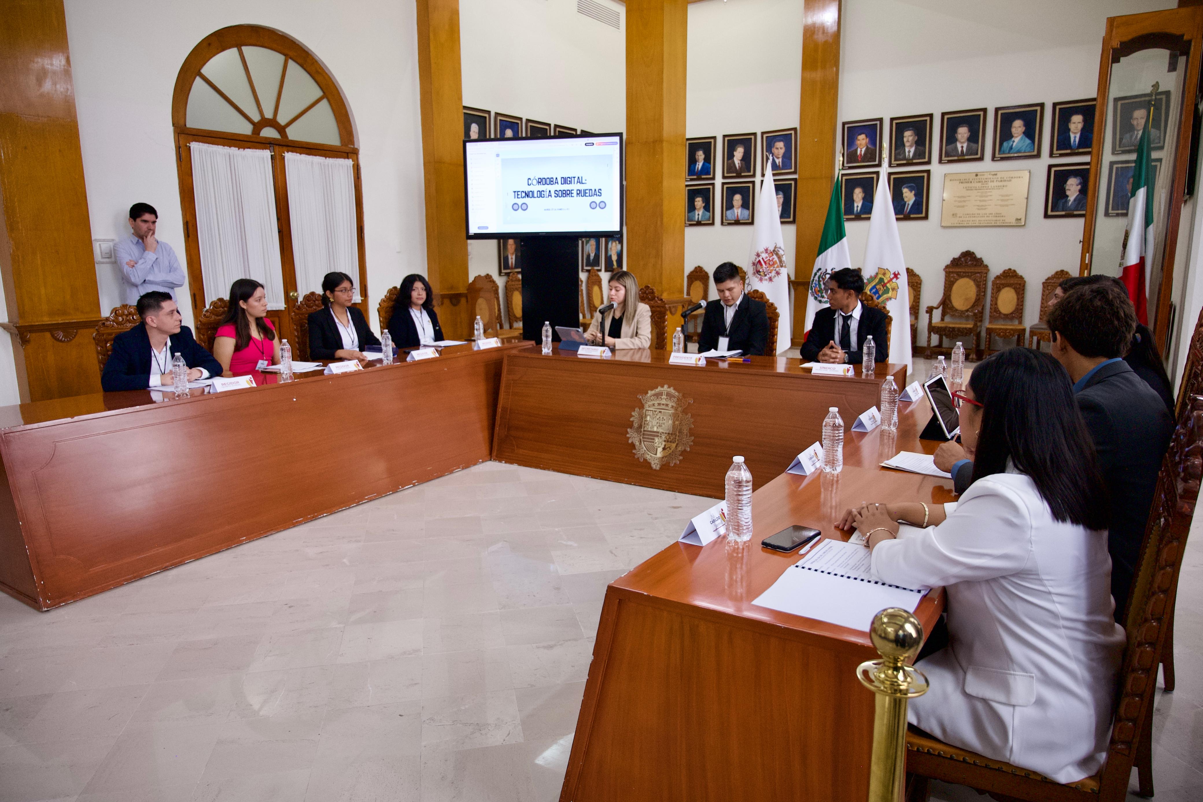 Jóvenes agentes de cambio sesionan en segundo Cabildo Juvenil
