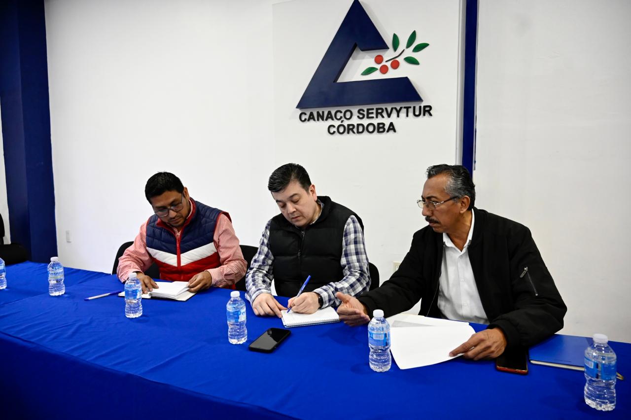Trabajan en alianza Ayuntamiento de Córdoba y Canaco en beneficio de las familias cordobesas