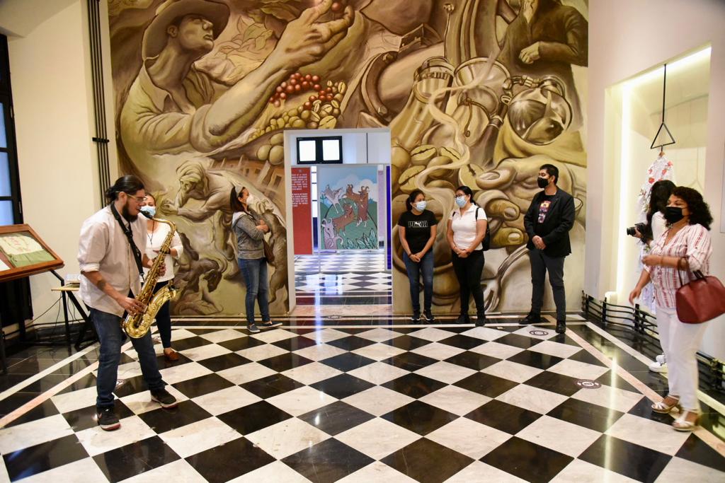 Presenta Turismo personajes ilustres de Córdoba en "Noche de Museos"