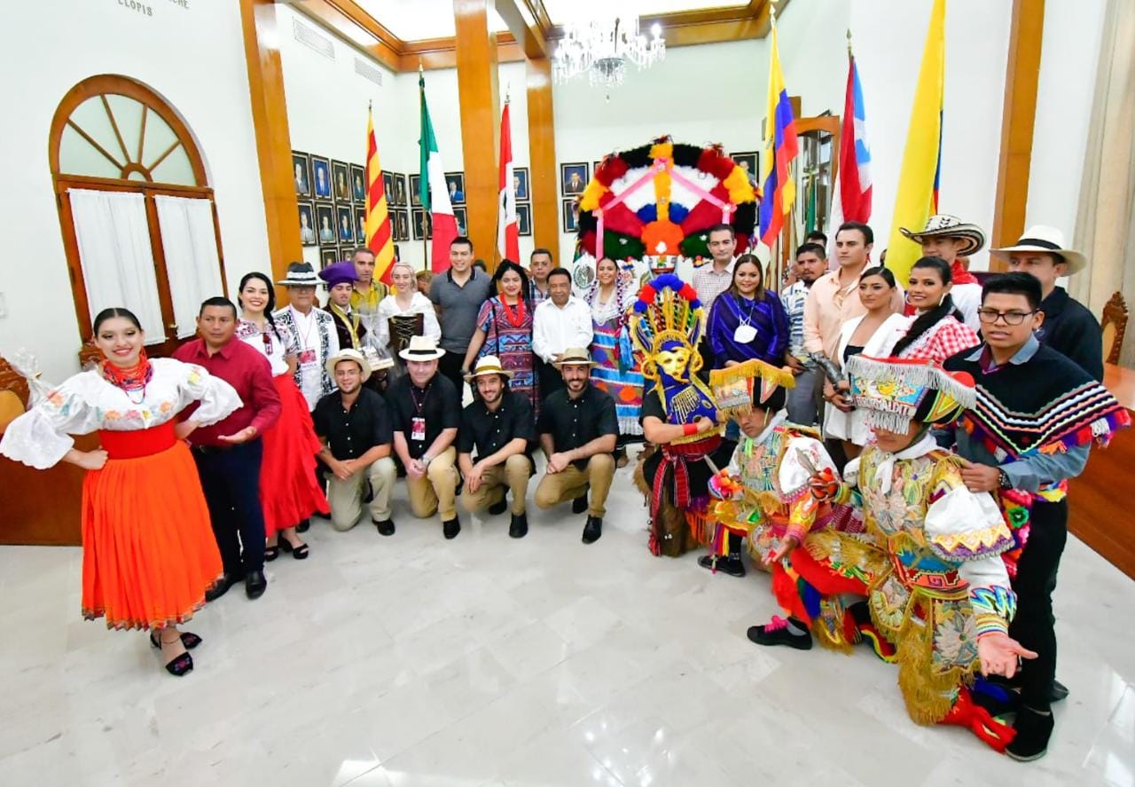 Recibe alcalde a delegaciones participantes del 6to Festival Internacional del Folklore