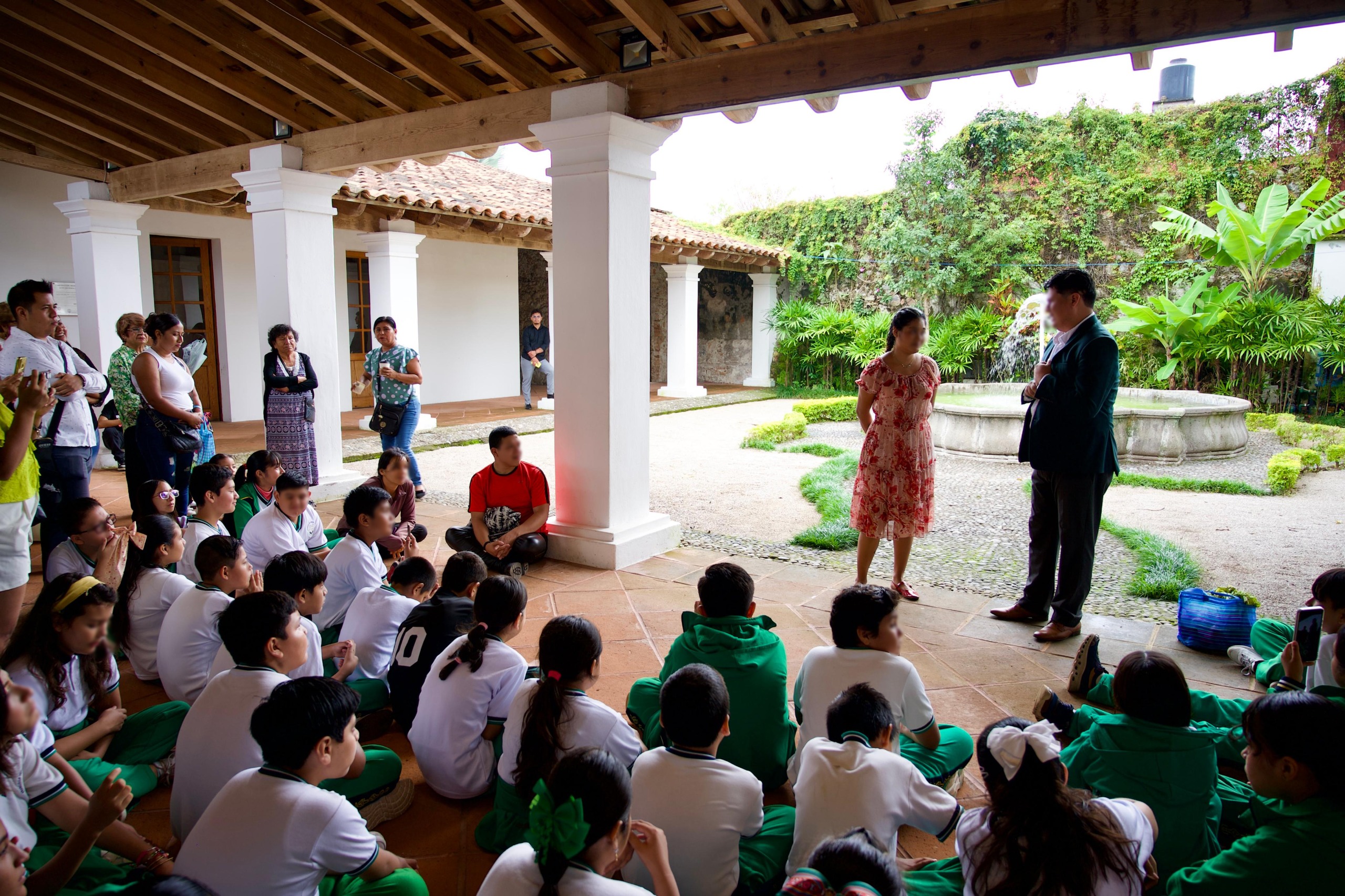 Dan inicio actividades del Festival Emilio Carballido, realizan carpintería teatral