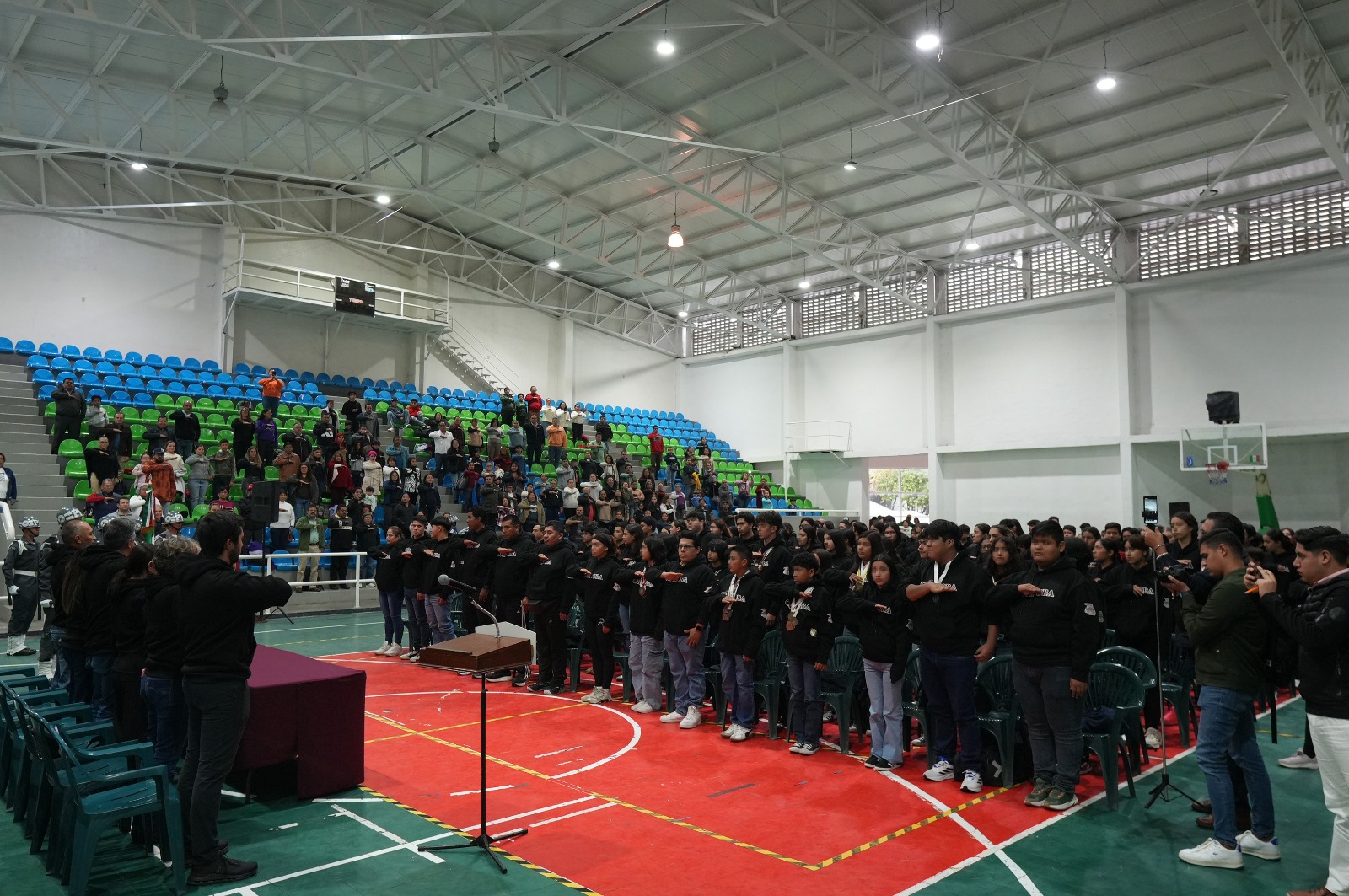 Alcalde Manuel Alonso Cerezo abandera a delegación cordobesa