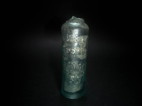 EL HALLAZGO DE LA BOTELLA DEL “ELIXIR MILAGROSO”