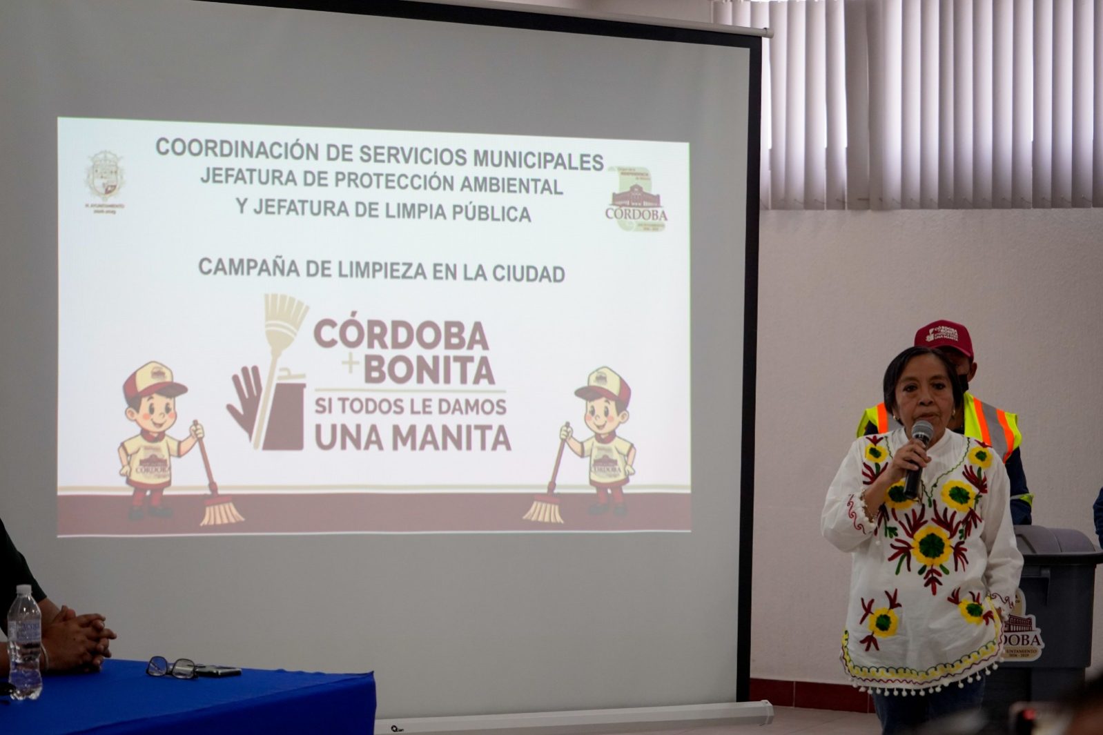 Ayuntamiento promueve programa ‘Córdoba + Bonita, si todos le damos una manita’