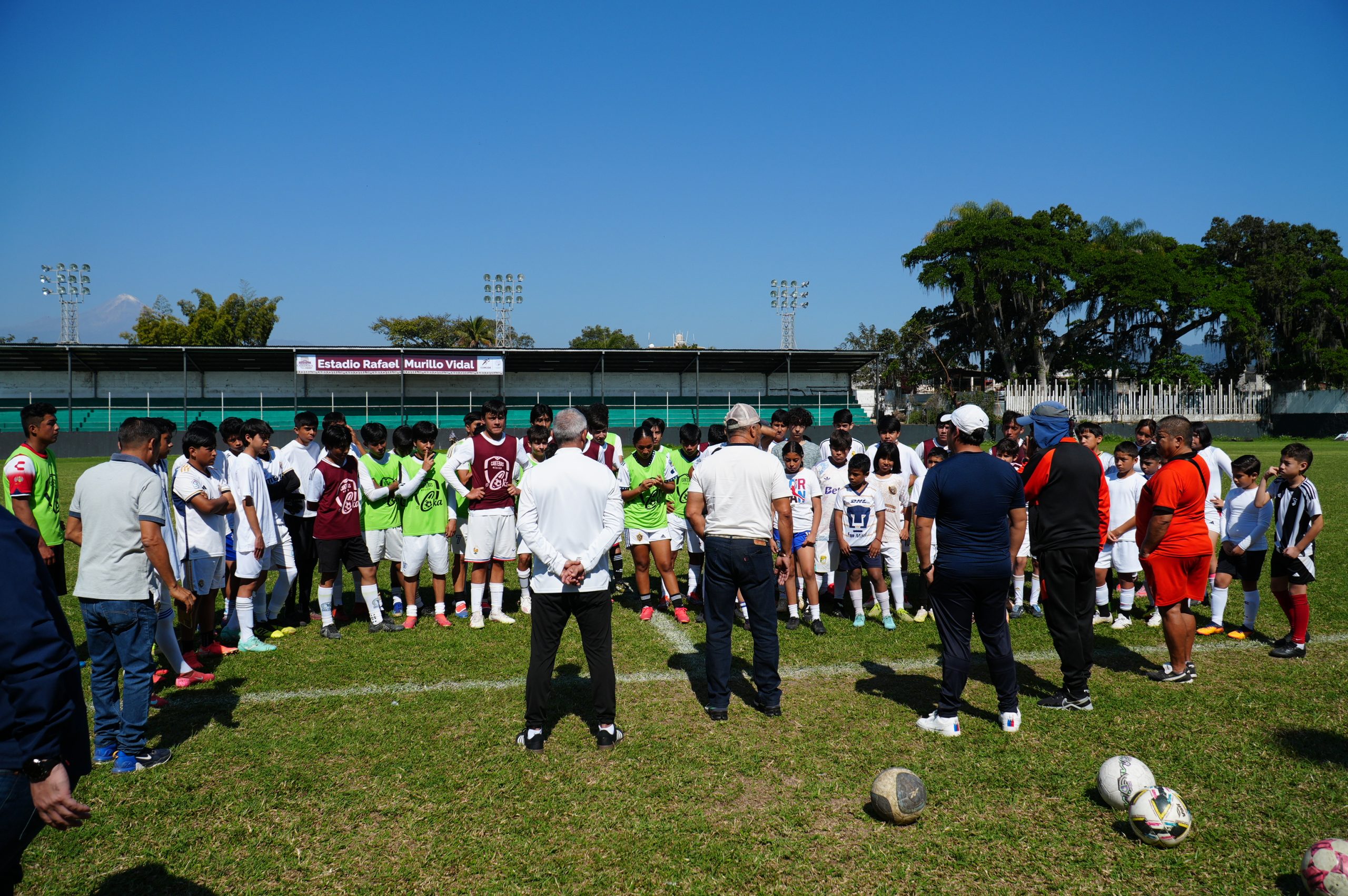 Visoría con el profesor ‘Coka’ González capta más de 150 futbolistas