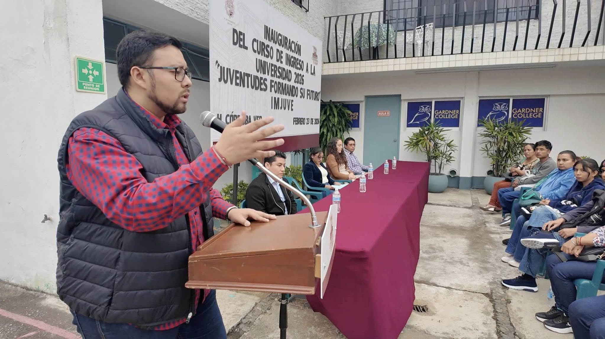 EL AYUNTAMIENTO DE CÓRDOBA IMPULSA LA PREPARACIÓN ACADÉMICA CON LA INAUGURACIÓN DEL CURSO DE INGRESO A LA UNIVERSIDAD 2026 “JUVENTUDES FORMANDO SU FUTURO”.