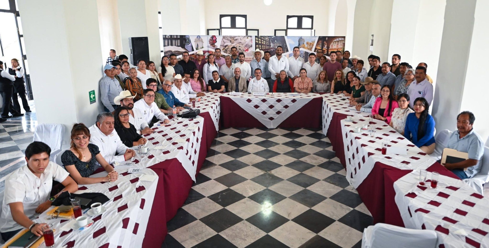 SEDARPA presenta a Ayuntamientos de la región programas de apoyo al campo; Córdoba fue sede de la Reunión Regional Informativa