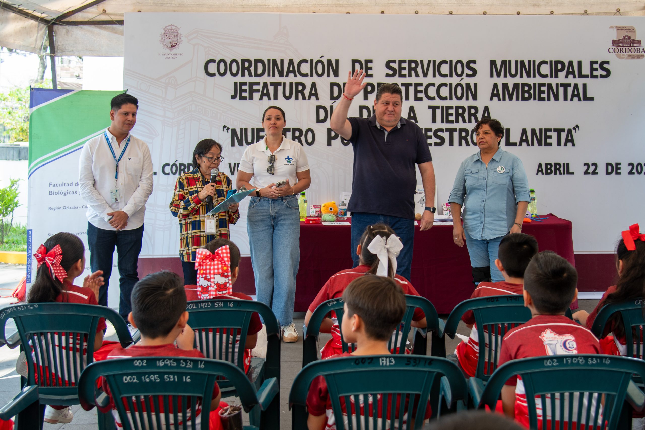 Ayuntamiento y Facultad de Ciencias Biológicas Agropecuarias de la UV imparten talleres y charlas en el Día de la Tierra