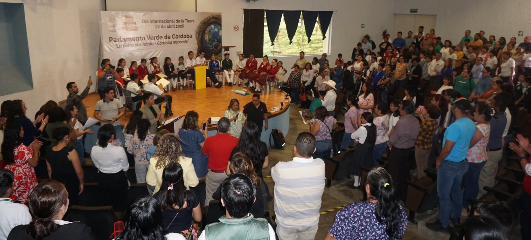 Realizan primer parlamento infantil ambiental en el marco del día de la
Tierra