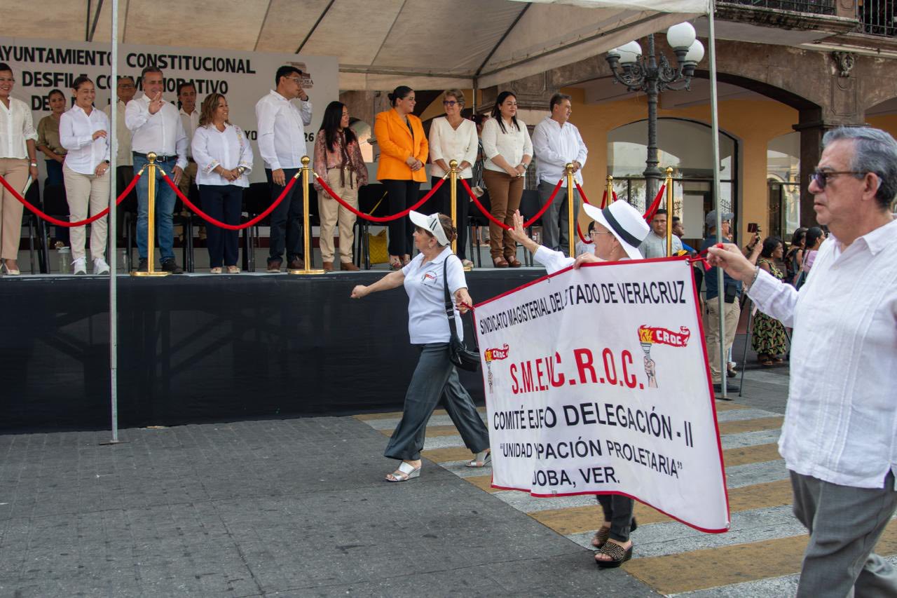 Realizan desfile conmemorativo por el 140 Aniversario del Día del ...