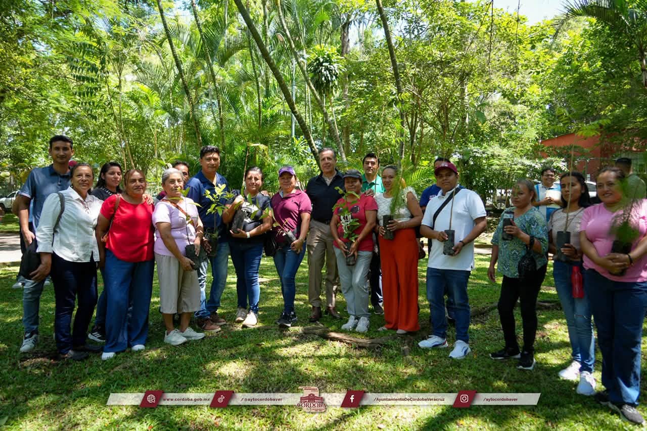 Ayuntamiento de Córdoba impulsa la reforestación con la entrega de 5 mil árboles